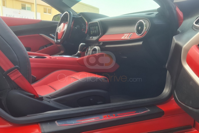 红色的 雪佛兰 Camaro ZL1 敞篷 V8 2019