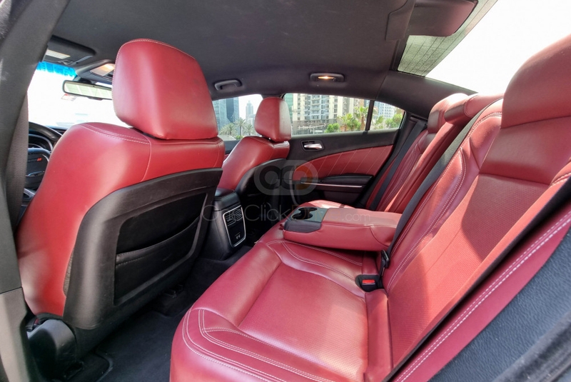 Black Dodge Charger RT V8 2018