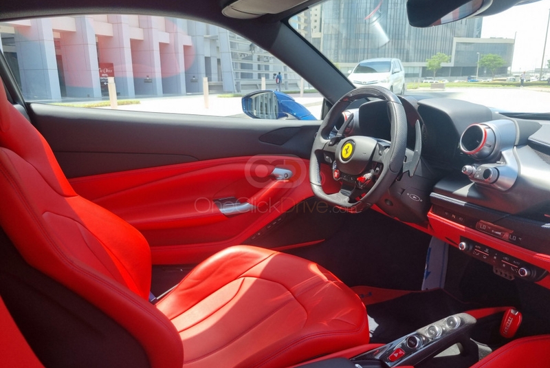 Blu Ferrari F8 Tributo 2022