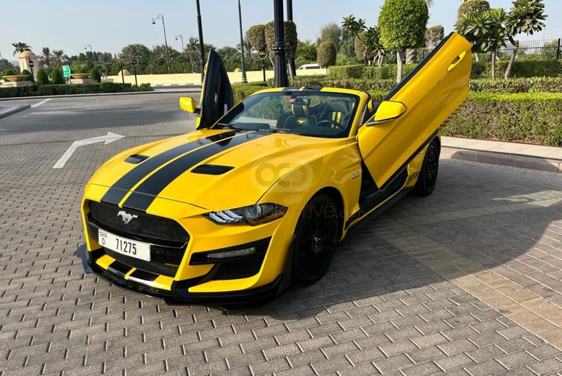 Yellow Ford Mustang EcoBoost Convertible V4 2019