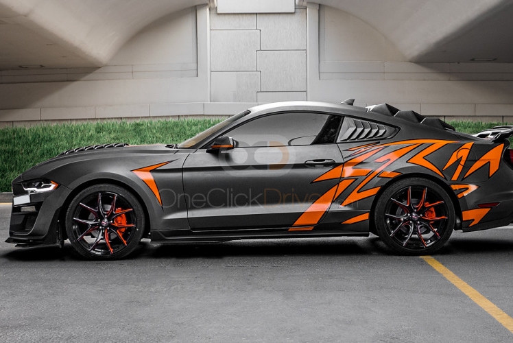 Roze Ford Mustang EcoBoost Coupé V4 2021