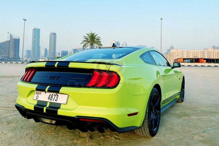 Green Ford Mustang GT Coupe V8 2020