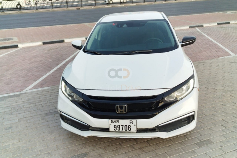 White Honda Civic 2019