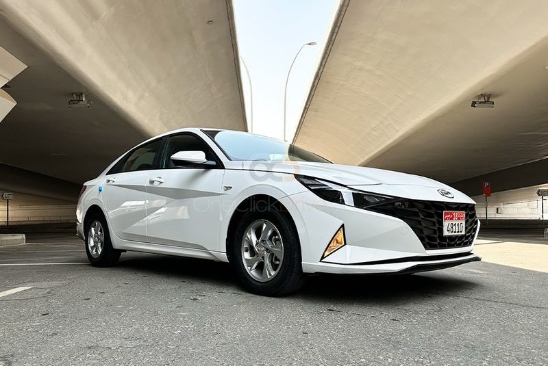 White Hyundai Elantra 2023