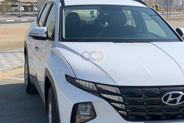 White Hyundai Tucson 2024