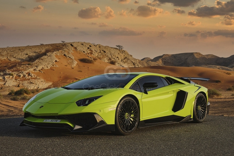 Light Green Lamborghini Aventador Coupe LP700 2018