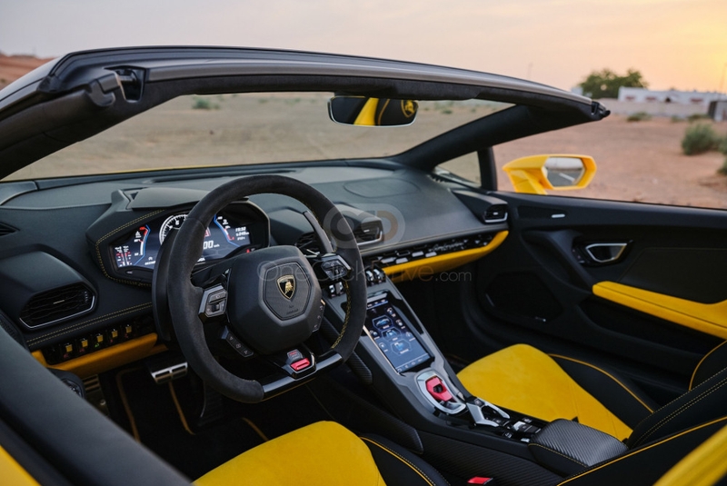 Jaune Lamborghini Huracan Evo Spyder 2021