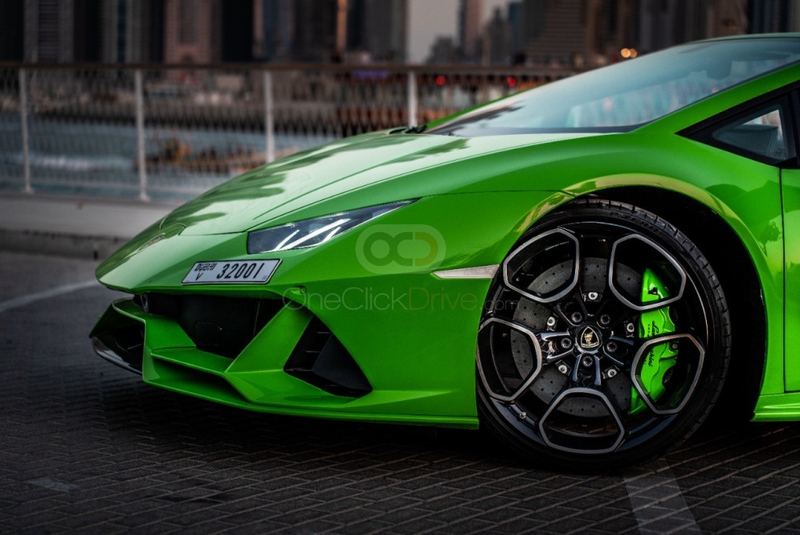 Green Lamborghini Huracan Evo Spyder 2022