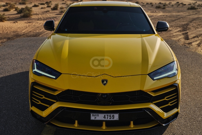 Amarillo Lamborghini Urus 2020