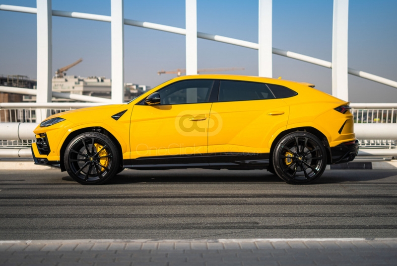 Yellow Lamborghini Urus Pearl Capsule 2022