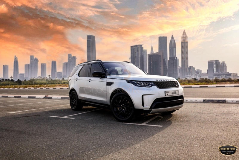 wit Landrover Discovery HSE 2021