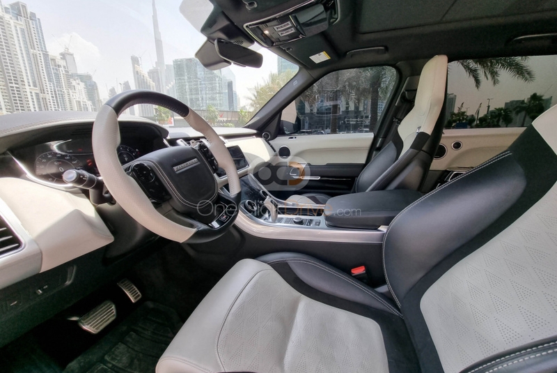 Blau Landrover Range Rover Sport SVR 2019