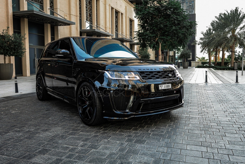 Black Land Rover Range Rover Sport SVR 2020
