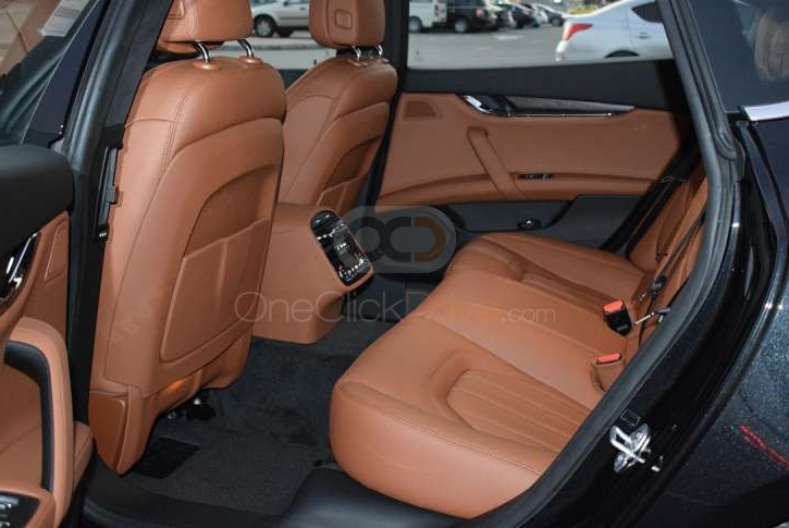 Black Maserati Quattroporte S 2021