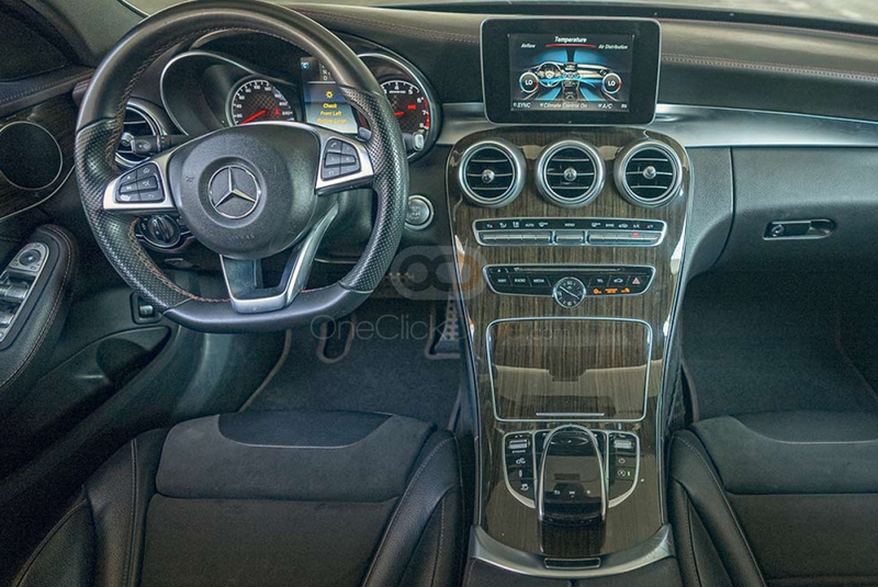 Black Mercedes Benz AMG C43 2019
