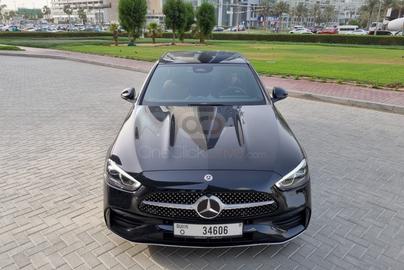Siyah Mercedes Benz C200 2022