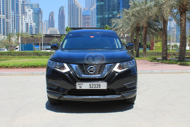 Black Nissan Xtrail 2019