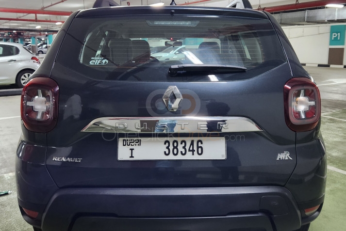 White Renault Duster 2019