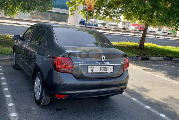 Black Renault Symbol 2020