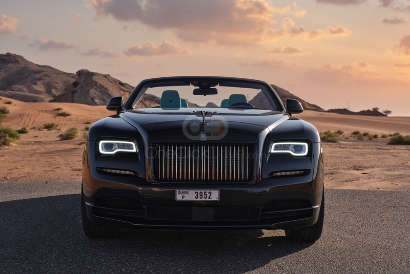 Siyah Rolls Royce şafak 2021