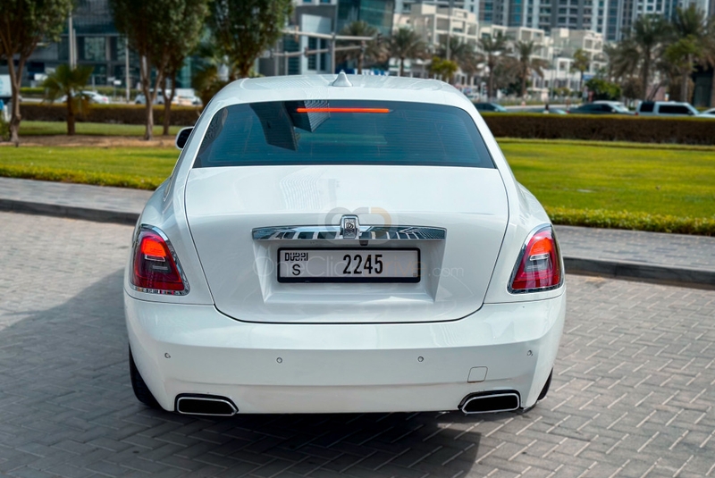 White Rolls Royce Ghost Series III 2021