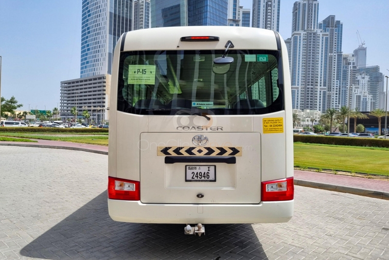 Blanco Toyota Autobús de la montaña rusa 2020