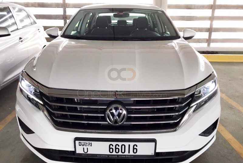 Bianco Volkswagen Passat 2020