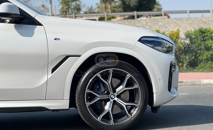 White BMW X6 xDrive40i 2021