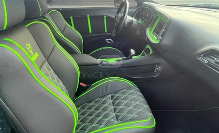 Green Dodge Challenger R/T SCAT Pack V8 2021