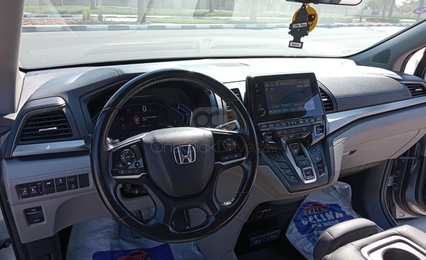 Gümüş Honda Odyssey 2018