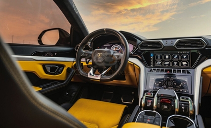 Schwarz Lamborghini Urus-Perlenkapsel 2021