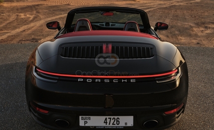 Black Porsche 911 Carrera S Spyder 2021