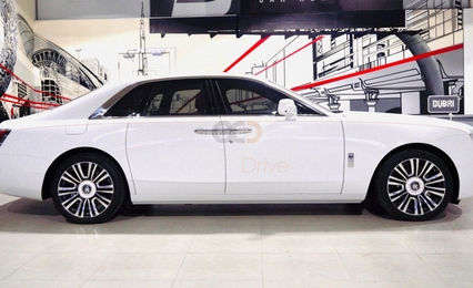 White Rolls Royce Ghost Series III 2021