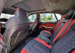 Siyah Audi RS Q8 2022