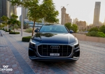 Black Audi Q8 2021