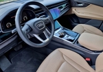 Siyah Audi S8 2021