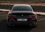 Siyah BMW 840i Büyük Coupe 2020