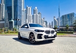 Beyaz BMW X6 M40 2022