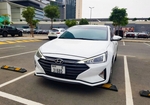 White Hyundai Elantra 2019