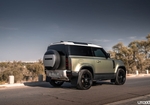 Yeşil Land Rover Defans V6 2022