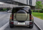 Green Land Rover Defender V6 2022