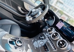 灰色的 奔驰 AMG C63 S 轿跑车 2020