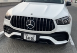 White Mercedes Benz GLE 350 2021