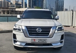 Bianco Nissan Pattuglia platino 2021