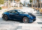 Blau Porsche 911 Carrera S 2021