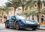 Blu Porsche 911 Carrera S 2021