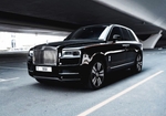 Black Rolls Royce Cullinan 2020