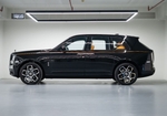 Black Rolls Royce Cullinan Black Badge 2022