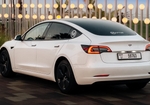 blanc Tesla Modèle 3 Standard Plus 2022