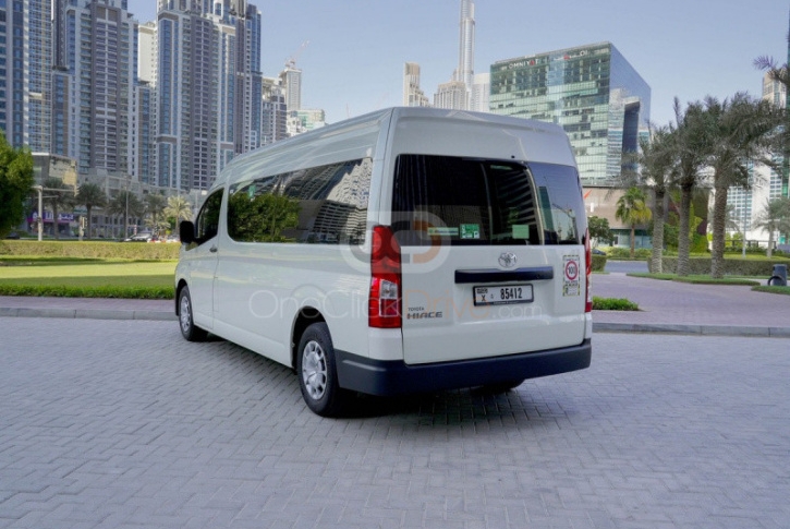 Toyota Hiace 11 places 2022 6